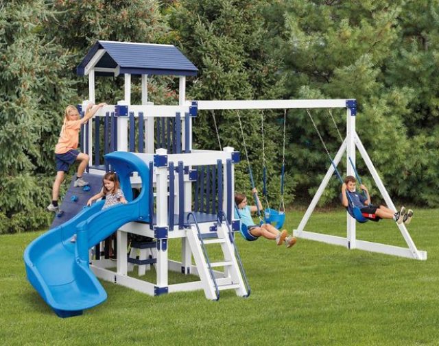 small jungle gym set for children to play with outdoors